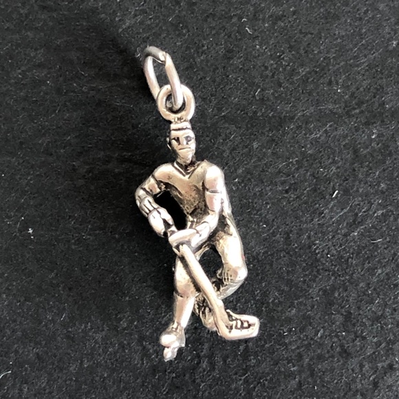 *SOLD* Vintage Sterling Hockey Player Charm - Picture 2 of 3